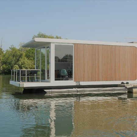 Вилла Houseboat Martinique Маастрихт Экстерьер фото