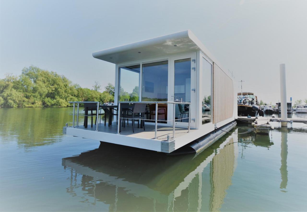 Вилла Houseboat Martinique Маастрихт Экстерьер фото